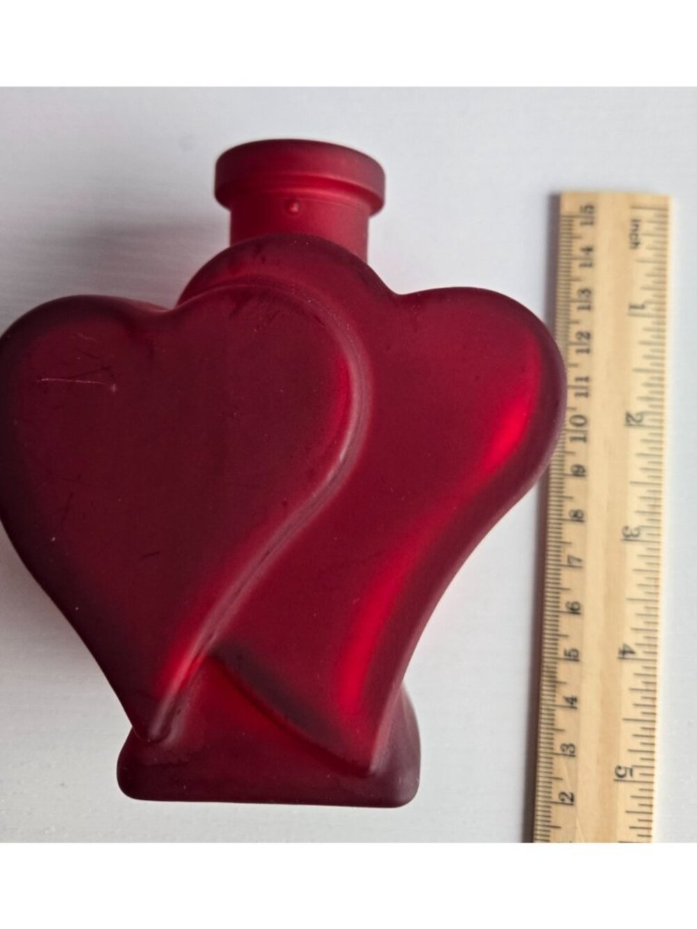 Dual HeartShaped Matte Translucent Red Pressed Glass Vase 5"x 3.5" Marks on Base - Picture 8 of 10